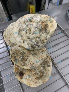 512包子機(jī)做金華烙，餅梅菜豬油餡，多功能非常實用！
